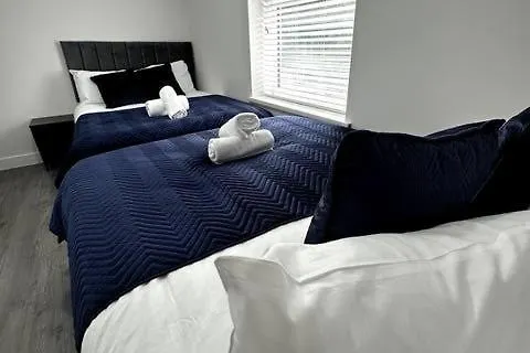 The Social Club - The Ultimate Experience - Sleeps 20 With Own Private Club Holiday home