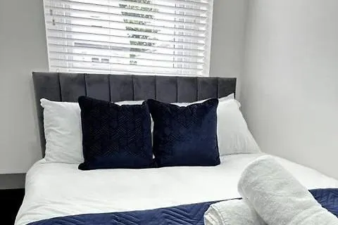 Holiday home The Social Club - The Ultimate Experience - Sleeps 20 With Own Private Club