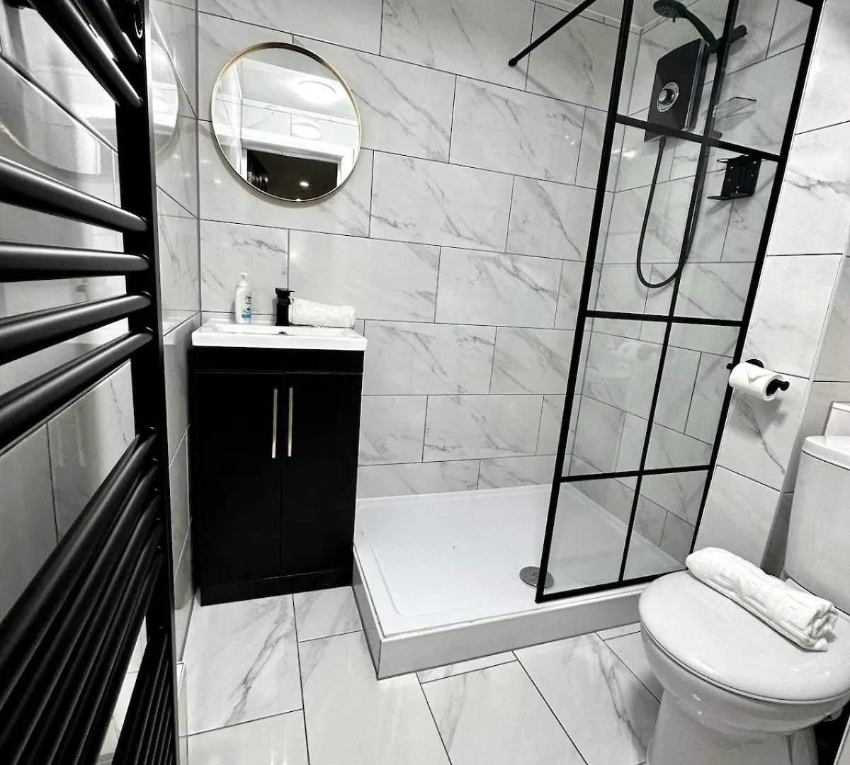 The Social Club - The Ultimate Experience - Sleeps 20 With Own Private Club Holiday home Cardiff